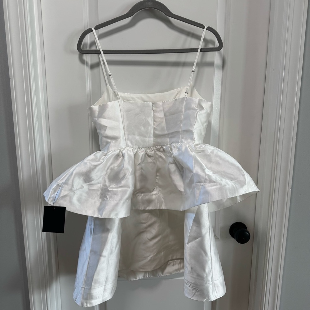 Lulus Bubbly Charm NWT size Medium White Taffeta Tiered Ruffled Mini Dress‎ - Picture 13 of 14